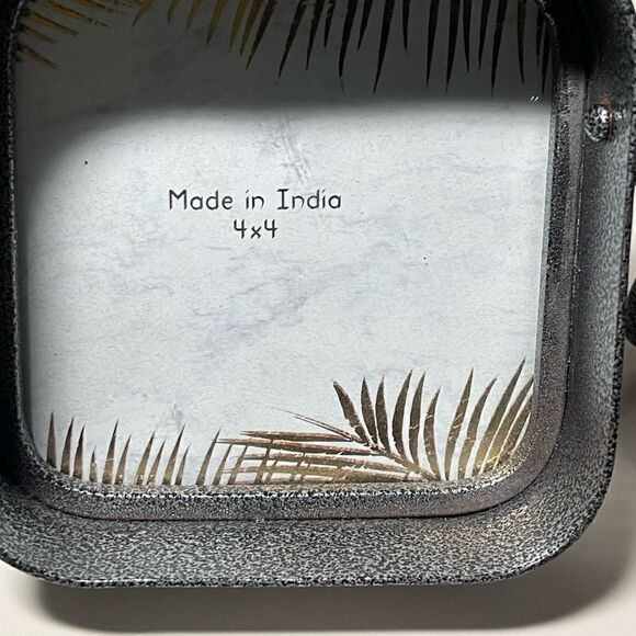 2 metal 4x4 photo frames - Picture 5 of 6